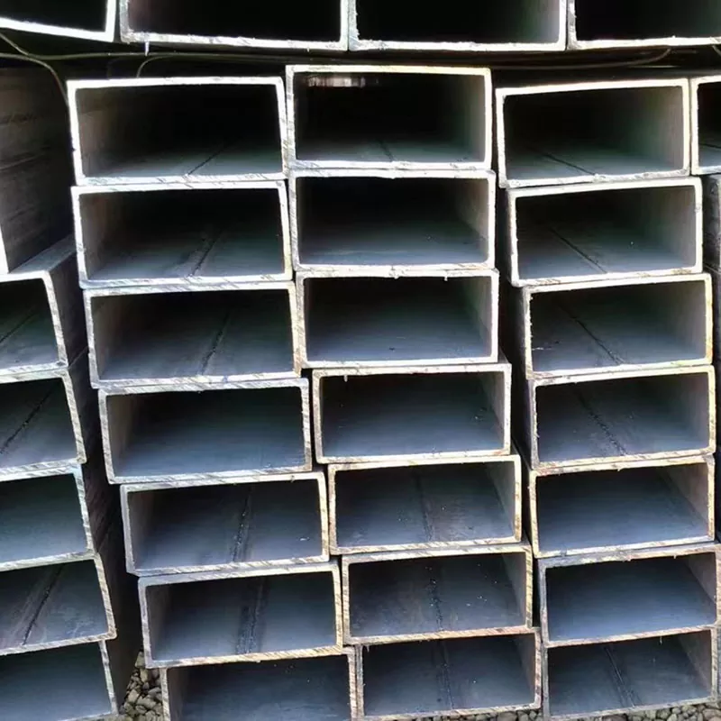 ທໍ່ສີ່ຫຼ່ຽມສີດຳທີ່ມີຝາບາງ